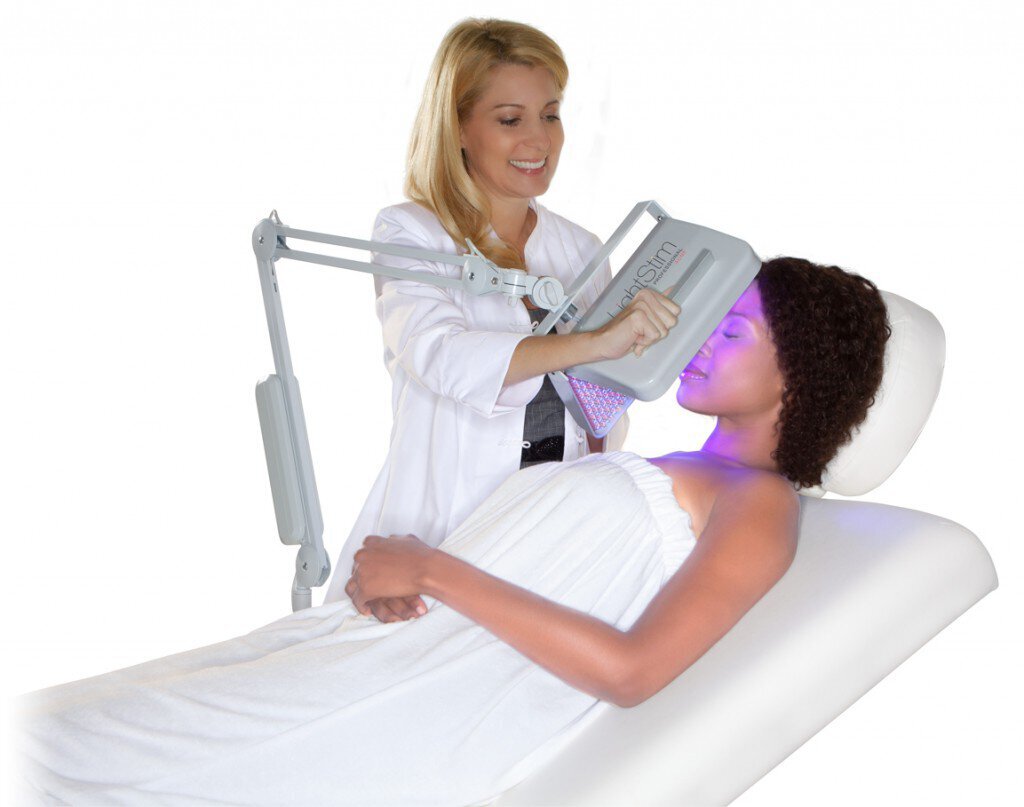 Irvine LightStim patient during treatment